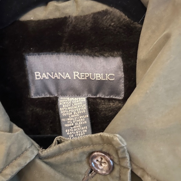 Barn Jacket from Banana Republic in Olive Green Small - Picture 3 of 8
